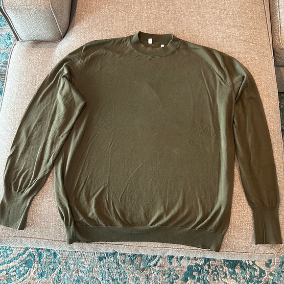 Men’s Sweater - Picture 1 of 10